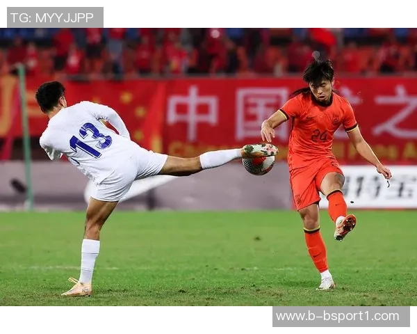 国足备战乌兹别克斯坦淘汰赛媒体人强调全神贯注是关键 国足备战乌兹别克斯坦淘汰赛媒体人强调全神贯注是关键