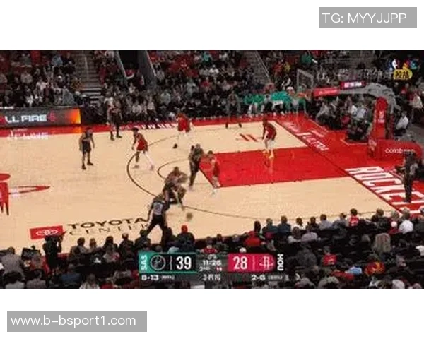 火箭与马刺激战上半场谢泼德表现抢眼文班状态起伏失误频繁 火箭与马刺激战上半场谢泼德表现抢眼文班状态起伏失误频繁