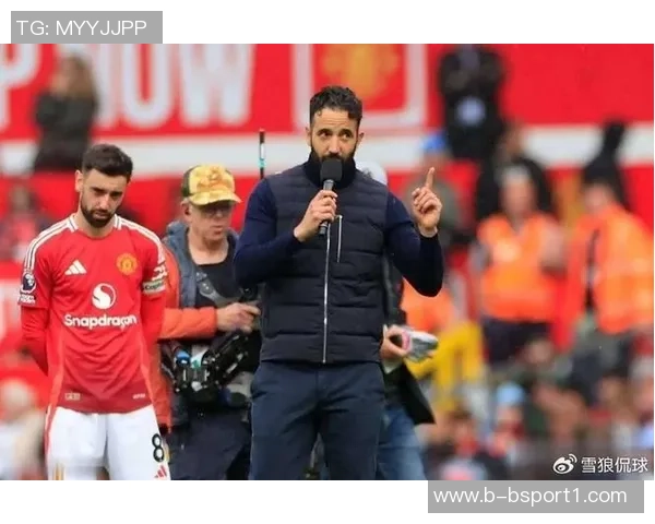 罗马诺透露B费仍是沙特明夏引援目标冬窗转会不太可能 罗马诺透露B费仍是沙特明夏引援目标冬窗转会不太可能